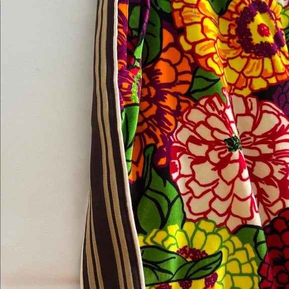 Gucci Multicolor Floral Shorts - Picture 2 of 4